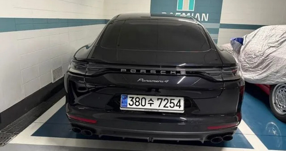 Porsche Panamera 