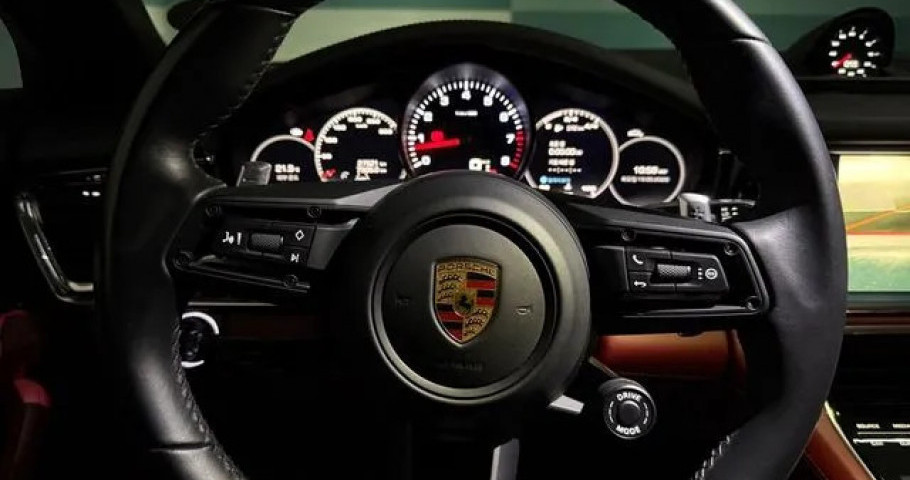 Porsche Panamera 