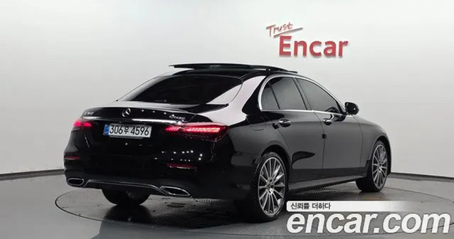 Mercedes-Benz E-Class 