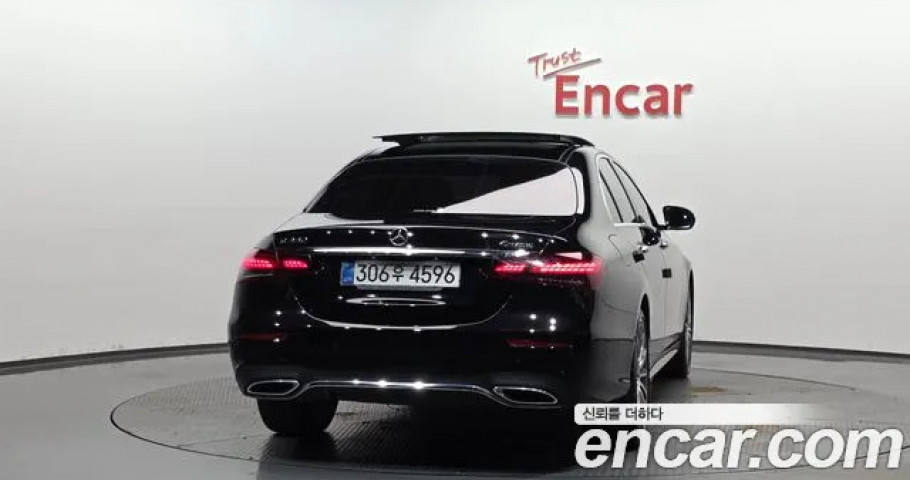 Mercedes-Benz E-Class 