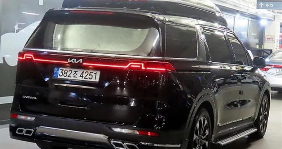 Kia Carnival 