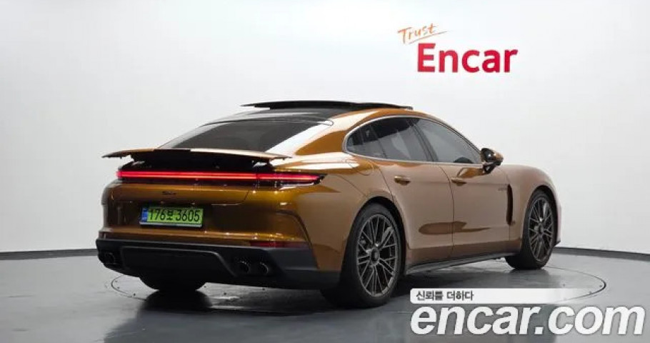 Porsche Panamera 