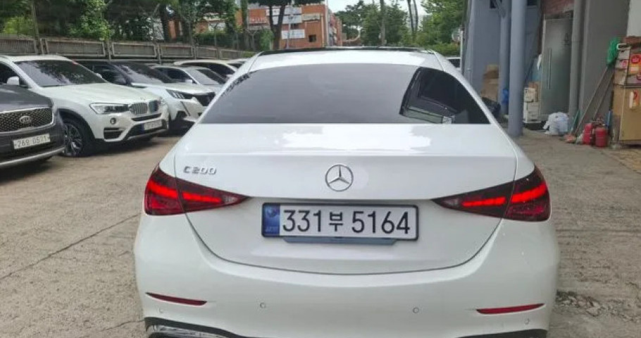 Mercedes-Benz C-Class 