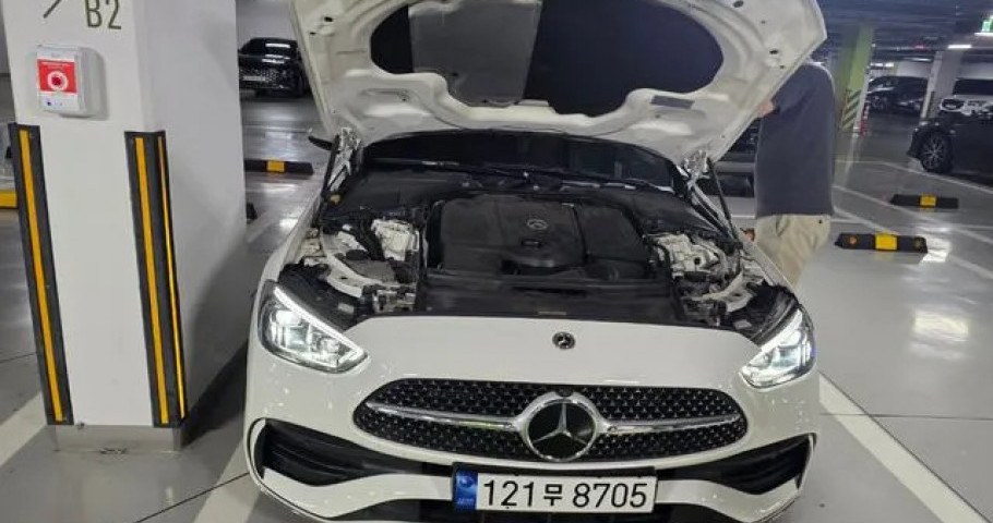 Mercedes-Benz C-Class 