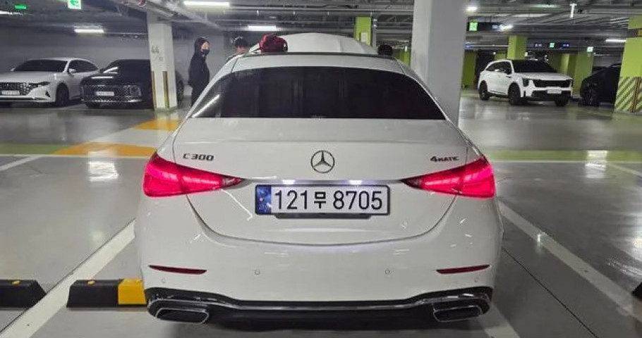 Mercedes-Benz C-Class 