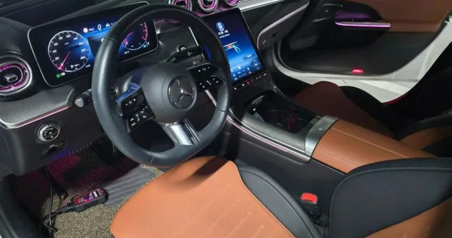 Mercedes-Benz C-Class 