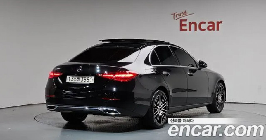 Mercedes-Benz C-Class 
