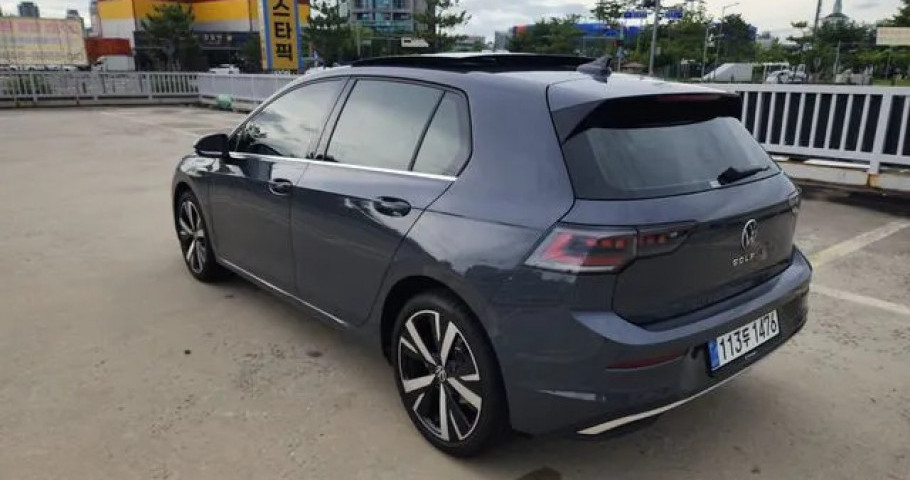 Volkswagen Golf 