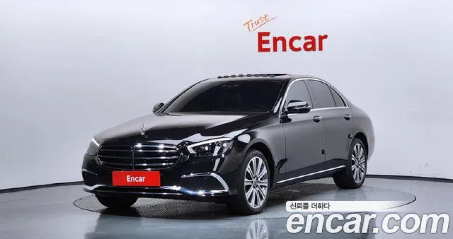 Mercedes-Benz E-Class 