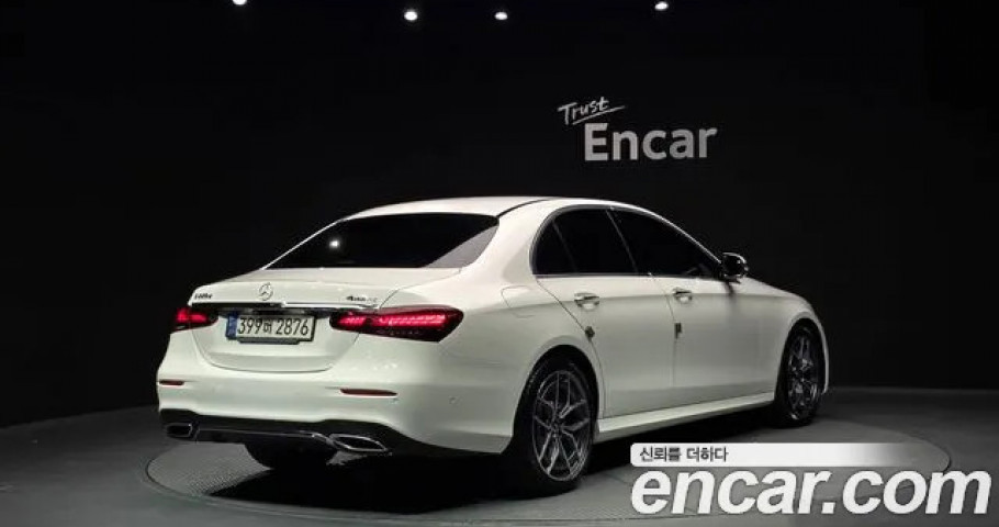 Mercedes-Benz E-Class 