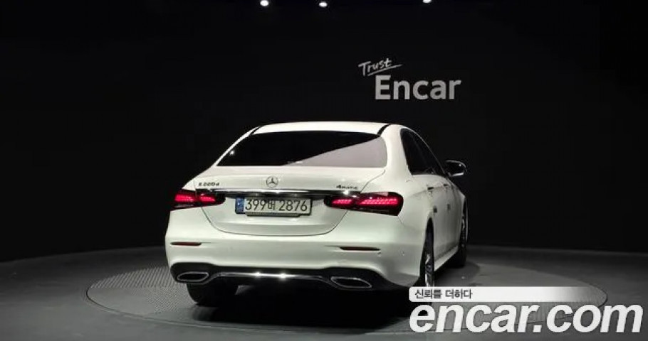 Mercedes-Benz E-Class 