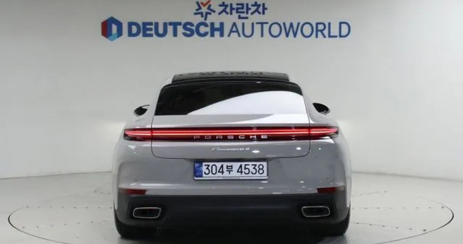 Porsche Panamera 