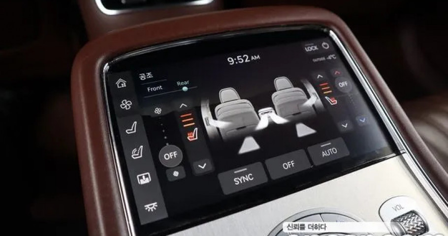Genesis G90 