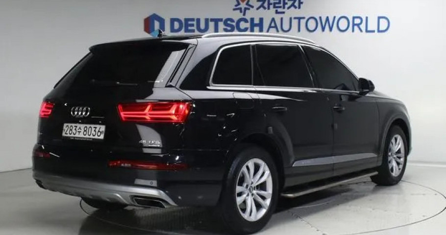Audi Q7 