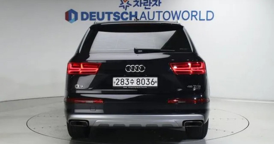 Audi Q7 