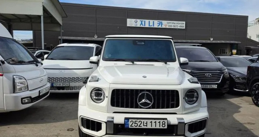 Mercedes-Benz G-Class 