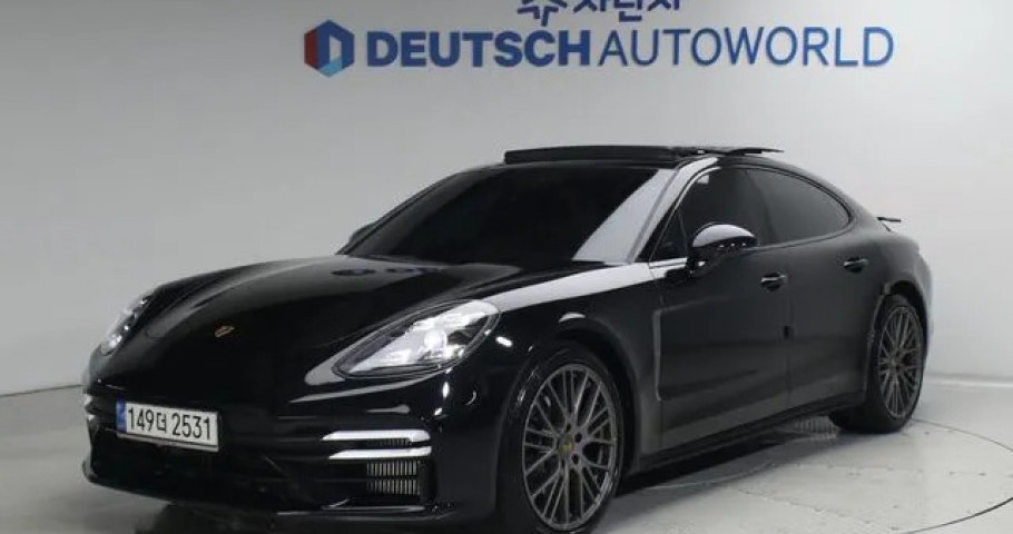 Porsche Panamera 