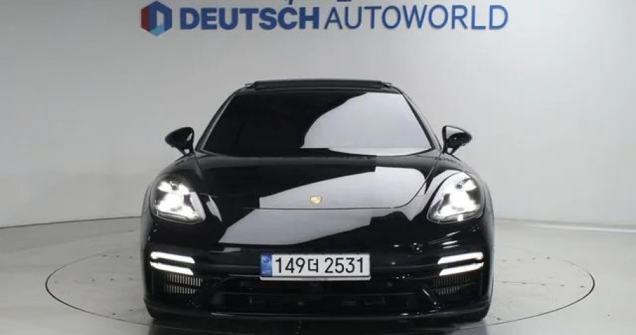 Porsche Panamera 