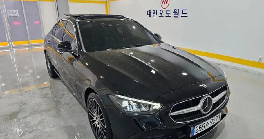 Mercedes-Benz C-Class 