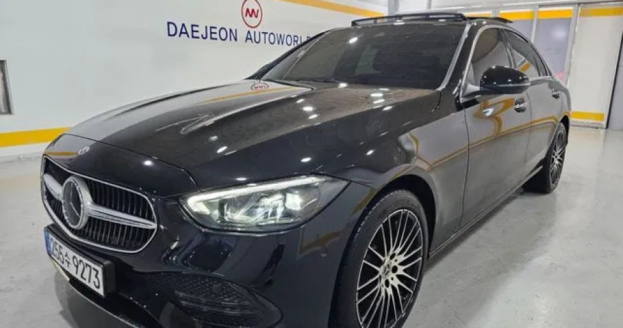 Mercedes-Benz C-Class 