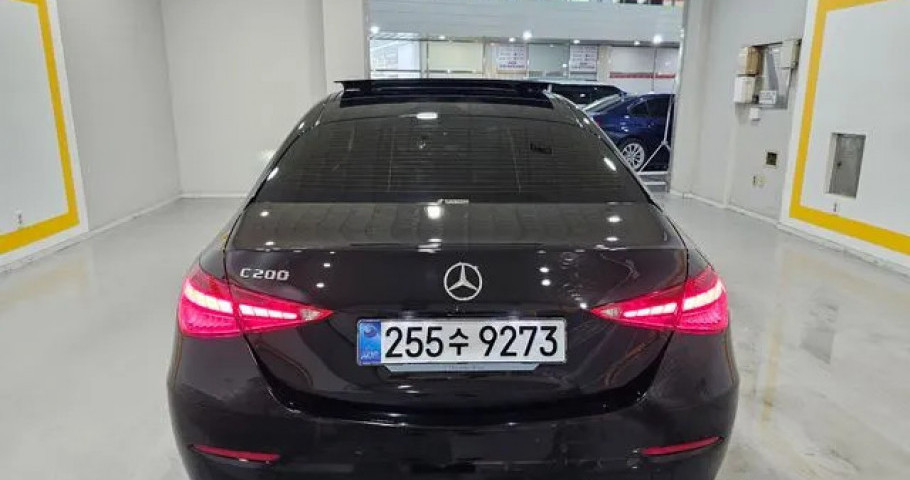 Mercedes-Benz C-Class 
