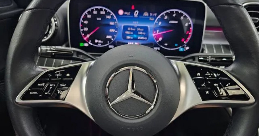 Mercedes-Benz C-Class 