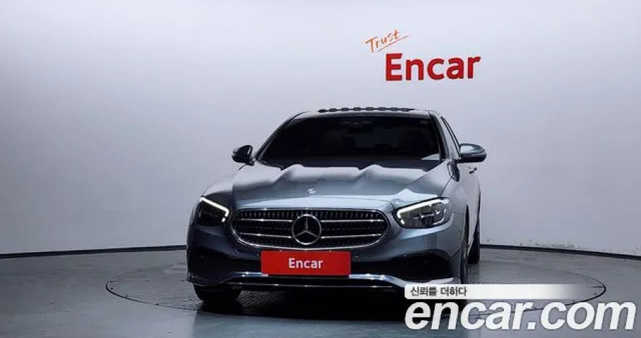 Mercedes-Benz E-Class 
