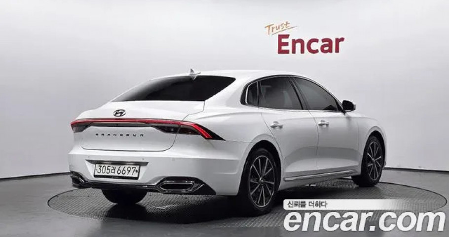 Hyundai Grandeur 