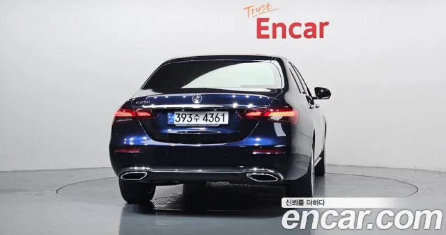 Mercedes-Benz E-Class 