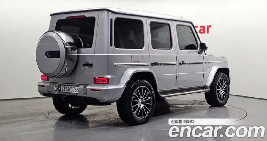 Mercedes-Benz G-Class 
