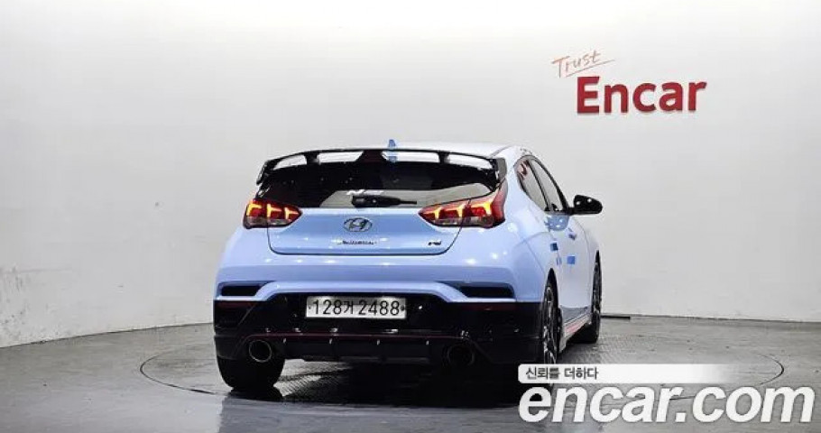 Hyundai Veloster 