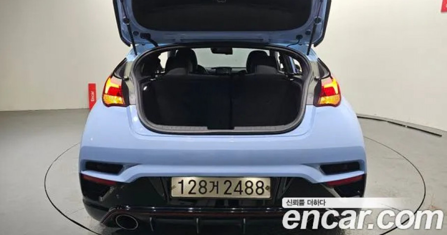 Hyundai Veloster 