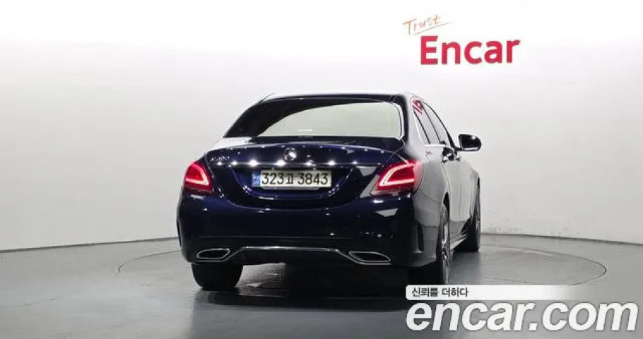 Mercedes-Benz C-Class 