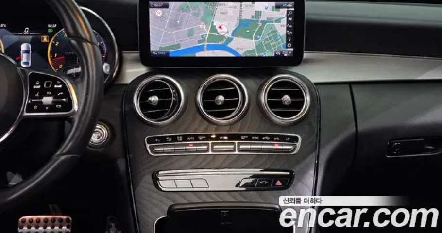 Mercedes-Benz C-Class 