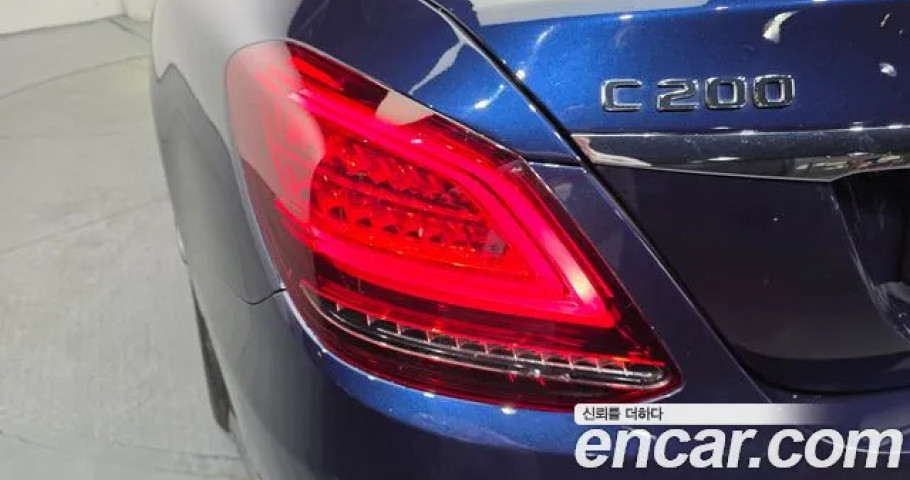 Mercedes-Benz C-Class 