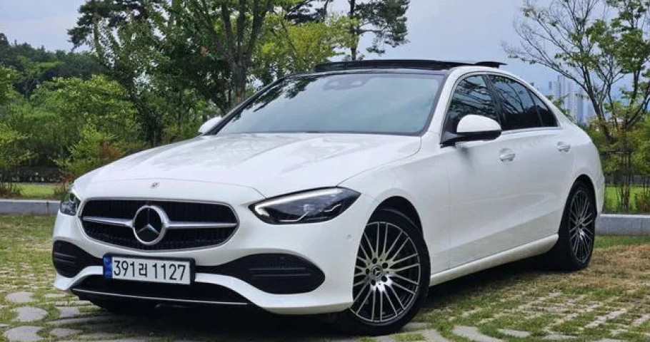 Mercedes-Benz C-Class 