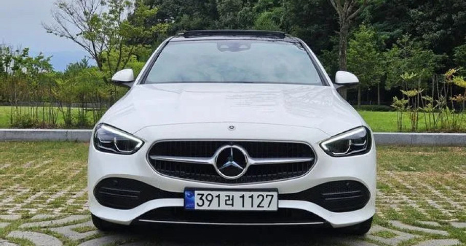 Mercedes-Benz C-Class 