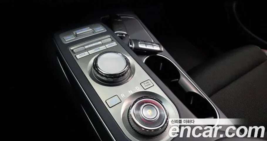 Genesis Gv70 