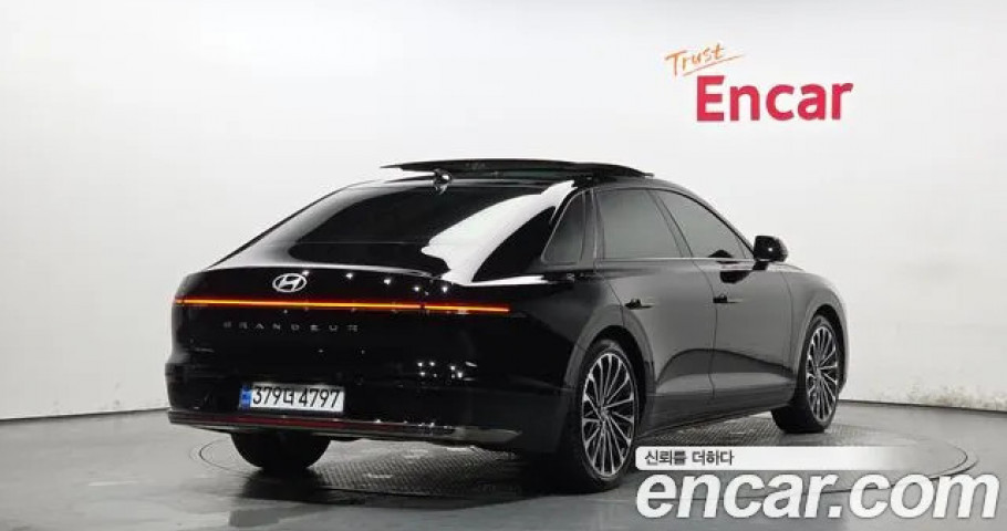 Hyundai Grandeur 