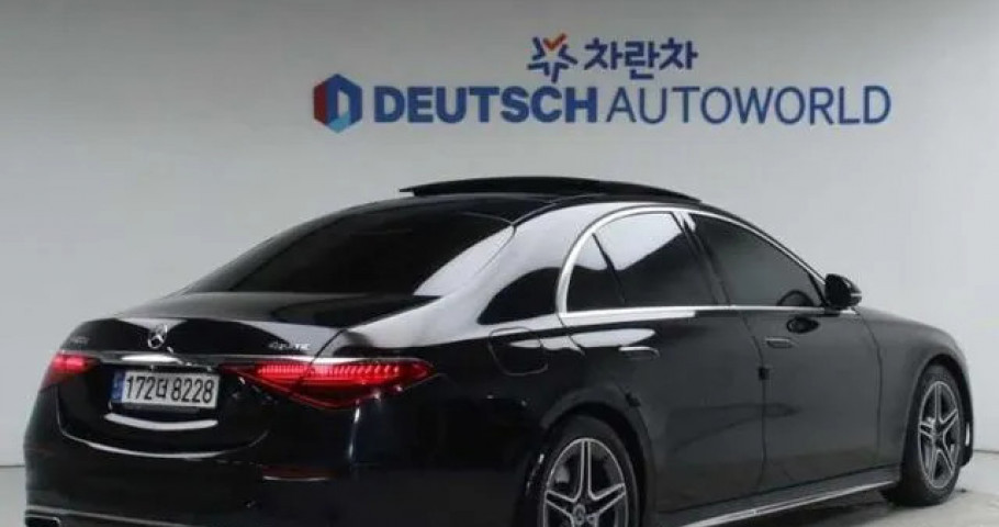 Mercedes-Benz S-Class 