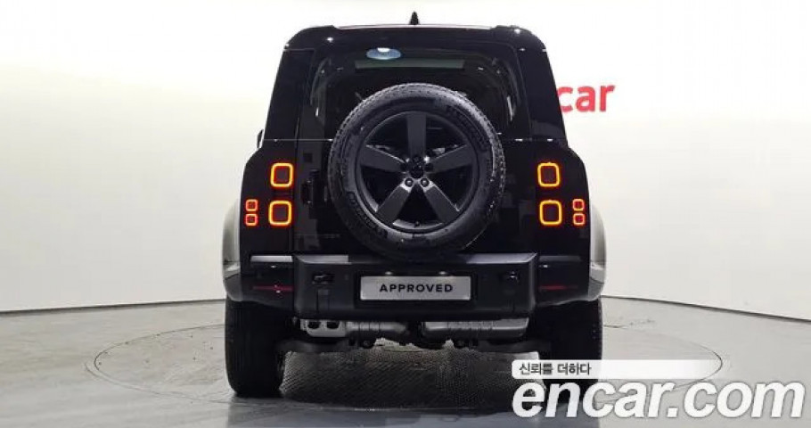 Land Rover Defender 