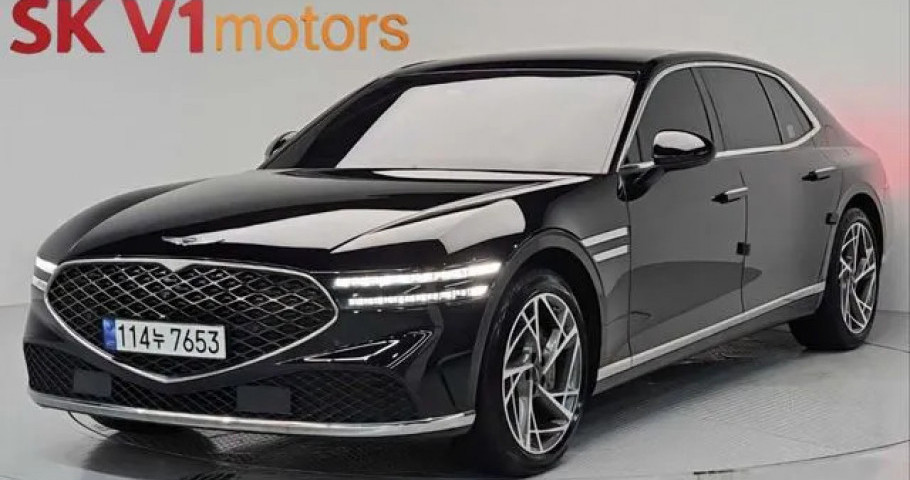 Genesis G90 