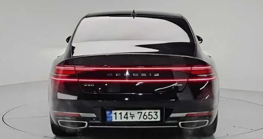 Genesis G90 