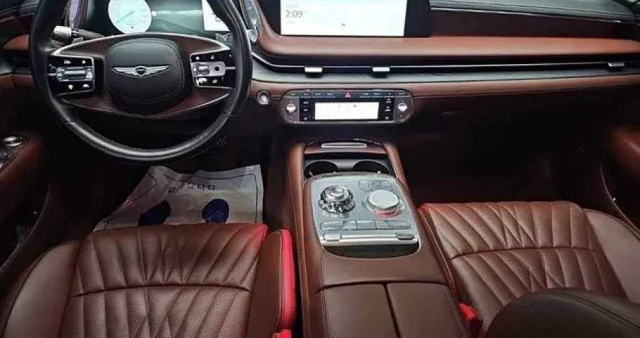 Genesis G90 