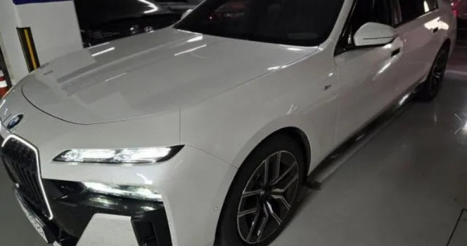 Bmw 7-Series 