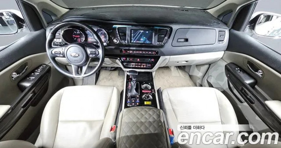 Kia Carnival 