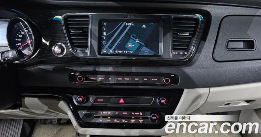 Kia Carnival 