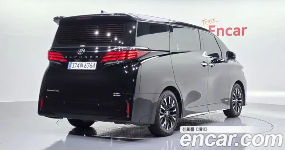 Toyota Alphard 