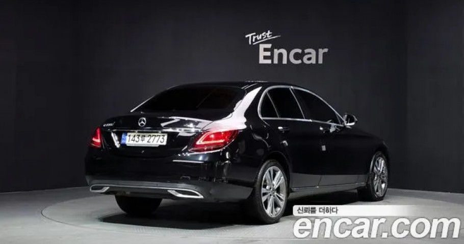 Mercedes-Benz C-Class 