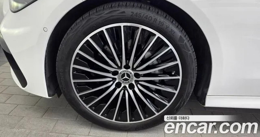 Mercedes-Benz Cle-Class 